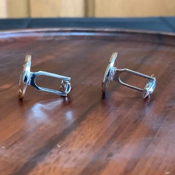 Silver tone cuff links - Picture 2 of 3